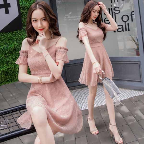 女人“露”点就不正经?看下面女人真大胆，妩媚性感惹人怜