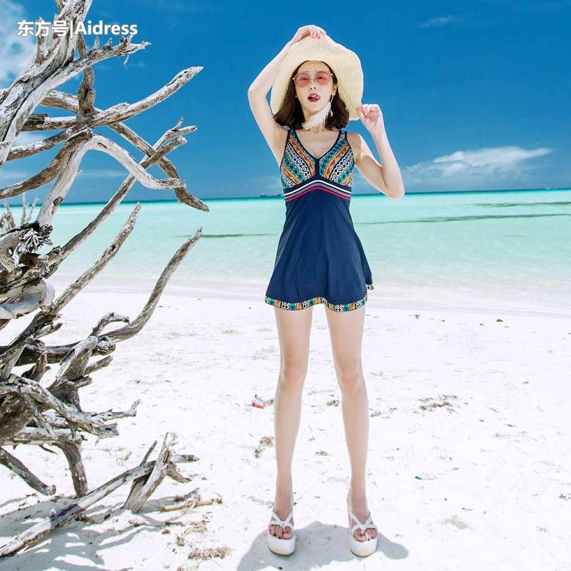 泳衣除了性感比基尼，你更应该尝试这些小清新款式的泳衣!