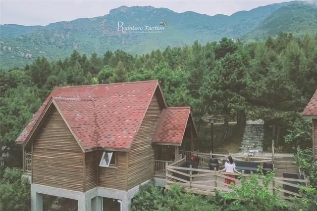 群山之巅寻一处森林乡居，京郊房山赏秋胜地推荐