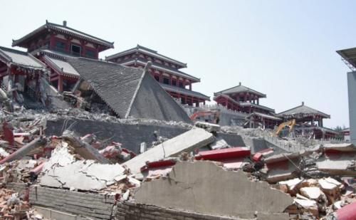 国内著名景区遭无视，花费20亿打造仿景区，如今无奈拆除