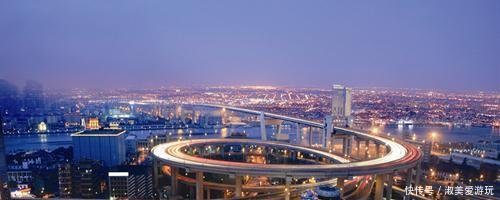 印度姑娘来中国, 在北京下机就愣了 我买的不是中国机票