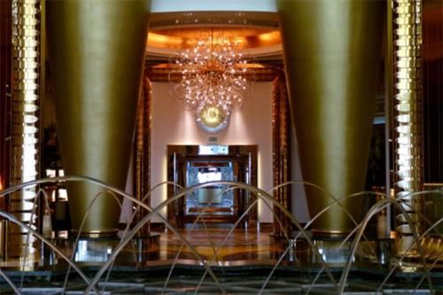 壕!无!人!性!直击迪拜帆船酒店带你进入土豪世界……