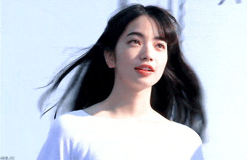  溺水小刀■小松菜奈感情曝出！敢和权志龙“抢”女性的还有谁？