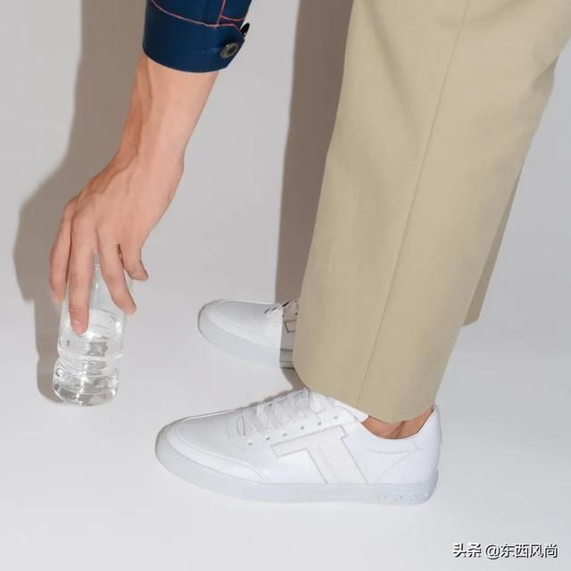 #白鞋#小白鞋虽然容易脏,但在穿衣搭配上,总是能以不变应万变