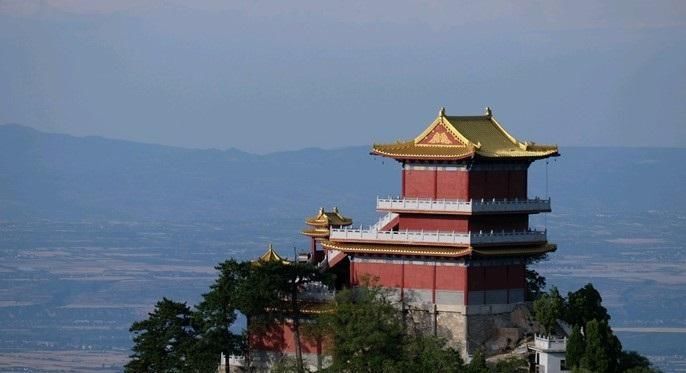 不是中国十大名山，也不是5A级景区，这座山为何能够享誉全世界？