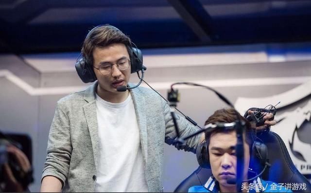 骚白事件斗鱼澄清谣言，寒夜：拿着鸡毛当令箭，虎牙10字表明态度