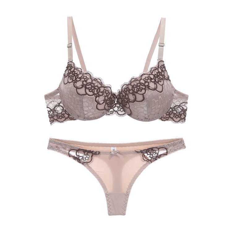 欧美女人为何偏爱丁字裤?偷偷告诉你，因为好穿清凉还展现翘臀呀