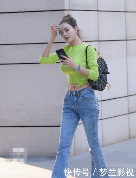 女生|身材好的女生才有“资格”穿露脐装,中间细的才是完美身材
