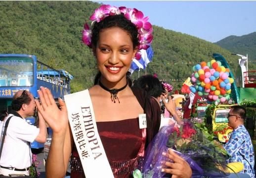 非洲美女最多的国家，女性从不护肤，很多游客只为欣赏美女!