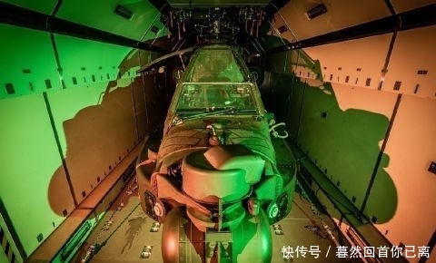  阿帕奇几乎要塞满：武直吨位差距最直观表现：运输机货舱对比