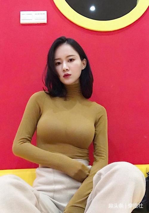 街拍：时尚女生身材如此多娇，有如怎么也看不够的风景