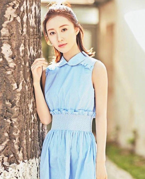 舒畅真会穿,一条蕾丝裤竟穿出了两米的气场,网友:小个子的逆袭