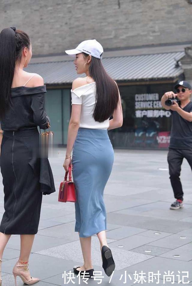 简直|街拍:小姐姐这条裙子简直穿出了仙女的感觉!