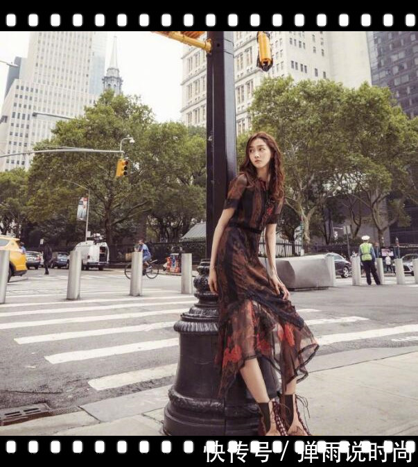 关晓彤年仅21岁气质轻松碾压外国超模 时尚穿搭更显优雅