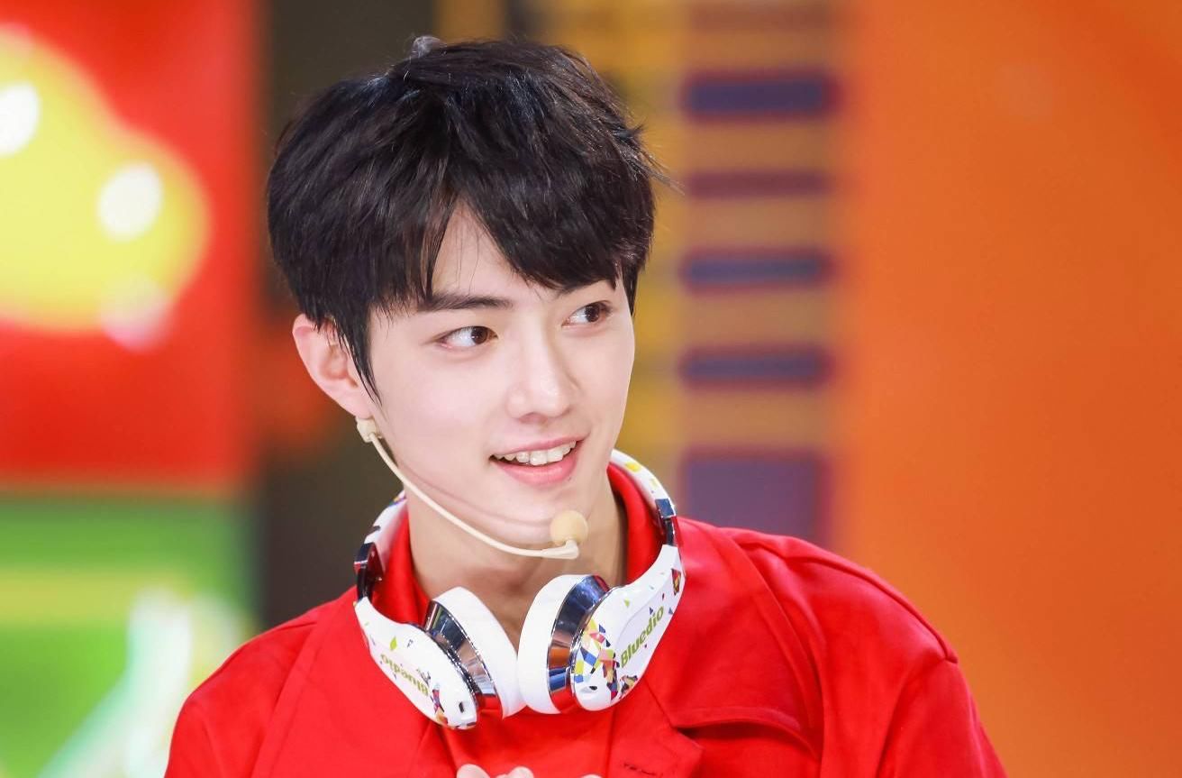 『流量』流量明星一般颇具争议，华晨宇身为顶流，为何很少有人指责他？