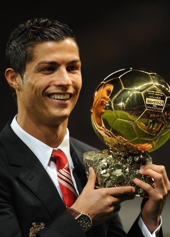 葡萄牙队公布世界杯23人名单:纳尼落选,巴萨水