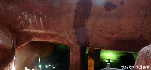 抽干水塘后，村民发现“世界第九大奇迹”，科学家竟无法解释