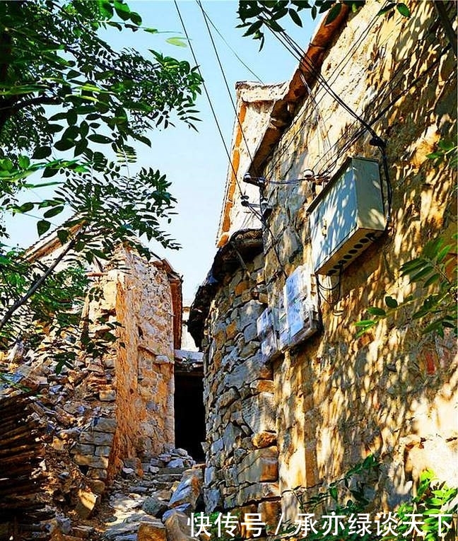 河南一个与世隔绝六百年的明朝古村，当地人柴火烧饭，骑驴车出行