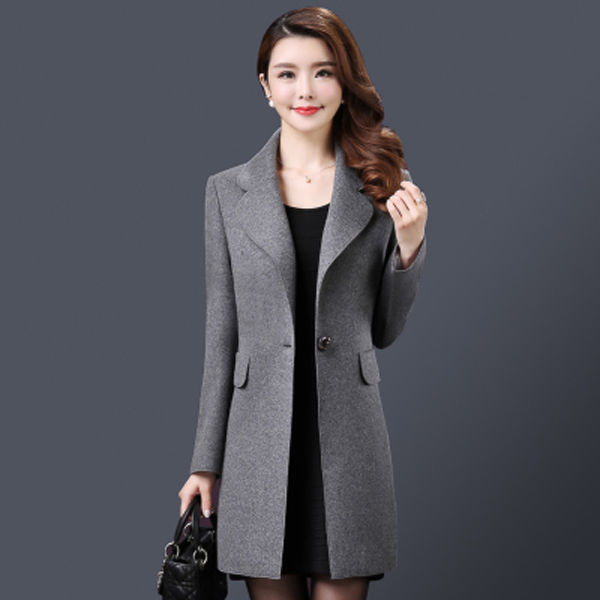 觉得风衣太土了?试试今年巨火的这几款毛呢大衣，秋天穿最合适