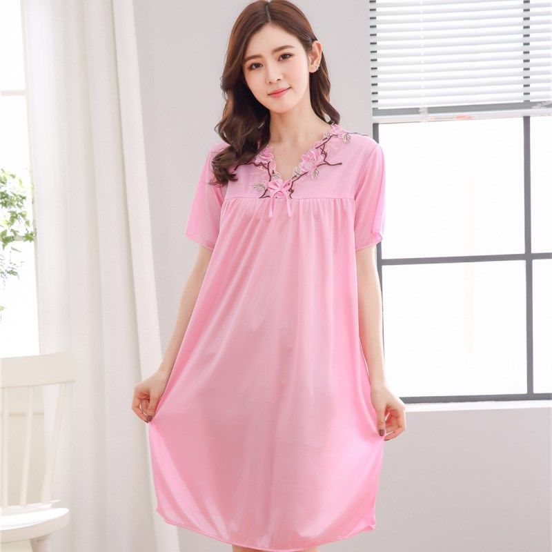 喜欢待在家里，一套舒适的居家服必不可少，老公也是夸我好看