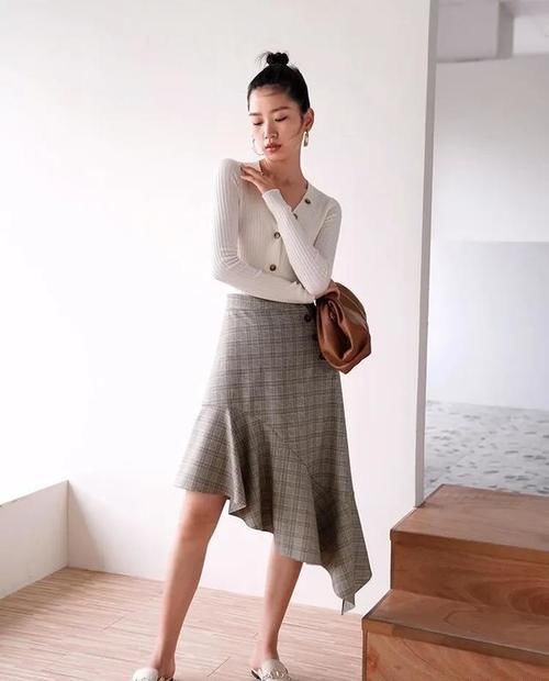  #今春#今春必穿“ 瘦瘦裙 ”，谁穿谁好看