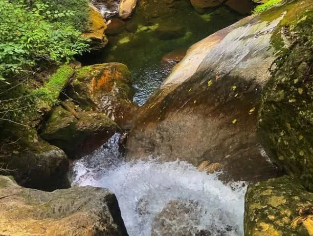 云南人都不知道的一片净土,野温泉、瀑布,风景美极了【2020热门旅游景点】
