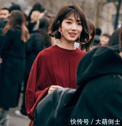 『遮脸』还在留着黑长直吗?今年该换换发型啦!减龄又遮脸哦