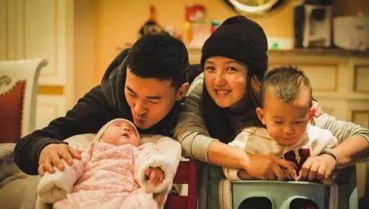 何洁深夜情绪失控，痛斥渣男!网友喊话:只有陈坤能救她了!