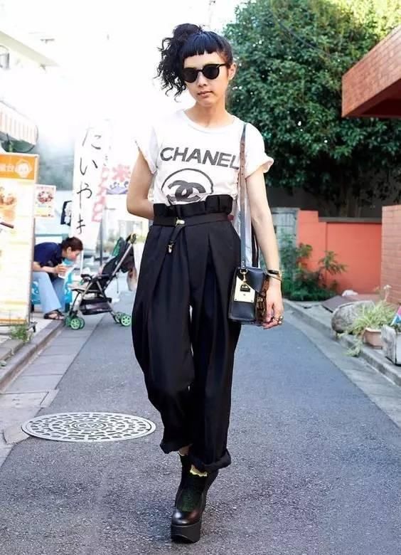 鞋子穿不对，阔腿裤再美也白费!