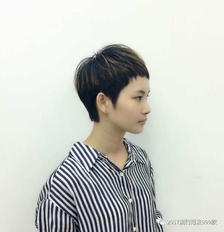 9月，短眉头，必然大火!喜欢这款发型的妹子剪剪剪吧!