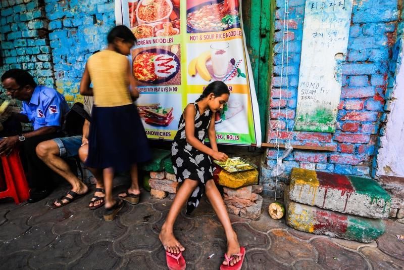 骨头是真的软，中国游客赴韩旅游人数增加49%，乐天笑了