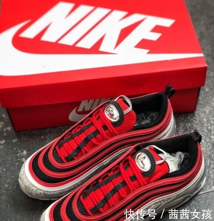  『竟然』塔图姆专属鞋款，竟然不是篮球鞋！耐克Air max97涂鸦印花开箱测评@