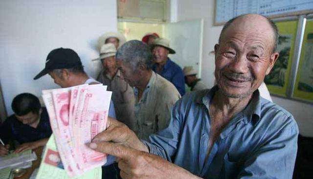 9月份，村干部领取新任务，农村2项费用开始征收，村村少不了！