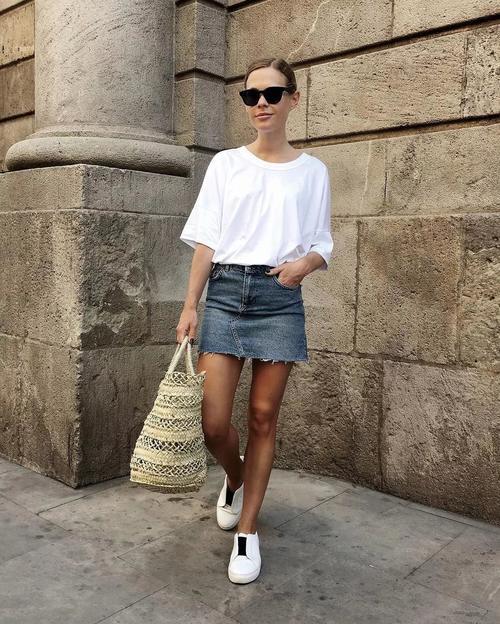 娜扎输给了关晓彤！不仅腿短，还九曲十八弯？