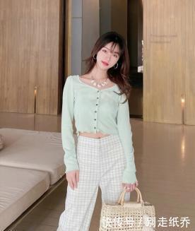 感觉:魅力超群的小资穿搭,女生们赶快学起来,初夏赚足回头率
