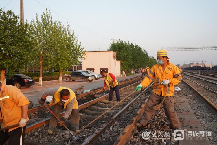  『共筑』这就是山东|53小时干不停 千人共筑山东最大铁路枢纽