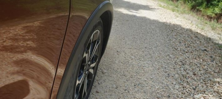  「丰田」8.98万起, 丰田刚发布了一台独一无二的轿车, 能干掉SUV