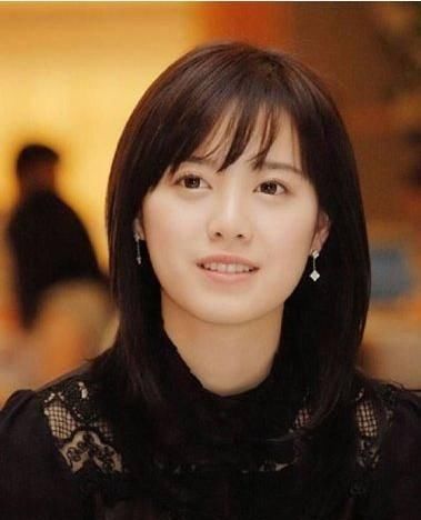  「偏分齐肩」微卷凌乱lob头需要烫吗？10款偏分lob卷发发型图片