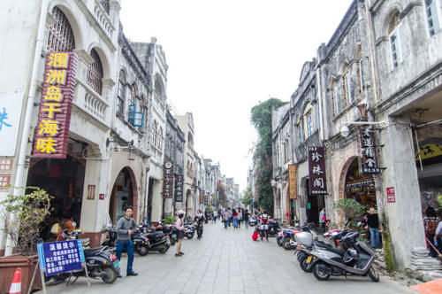 国内最适合养老的小城市，平均气温23°，没事海边散步，海鲜便宜