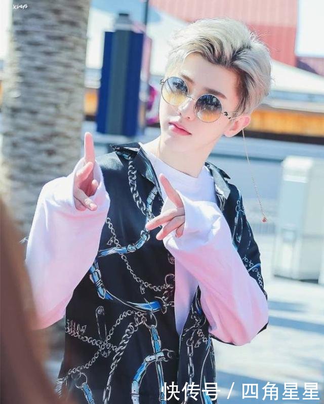 易烊千玺和蔡徐坤风格迥然不同, 一个小事儿暴露彼此差异