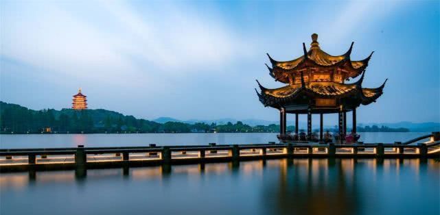 我国受毕业生喜爱的4座新一线城市，天津排第四，武汉被排除在外