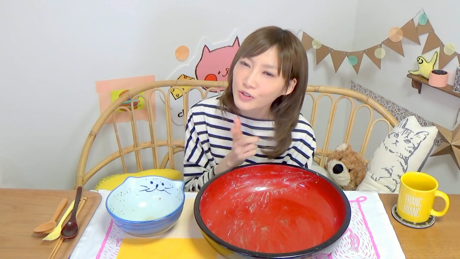日本美女大胃王5分钟吃6斤土豆泥和牛肉,还不