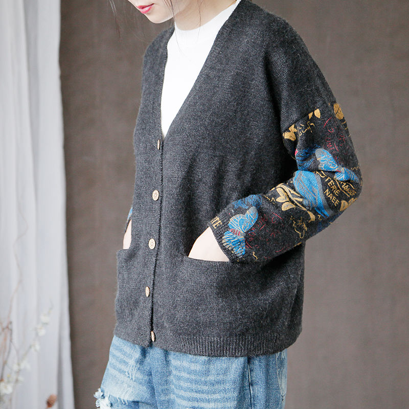 天!本以为小衫+长裤流行，没想到!9月竟火了“薄外套”，真美