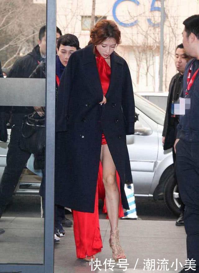 林志玲太大胆了！挂了件“遮羞布”也敢出场，果然气质才是高级美