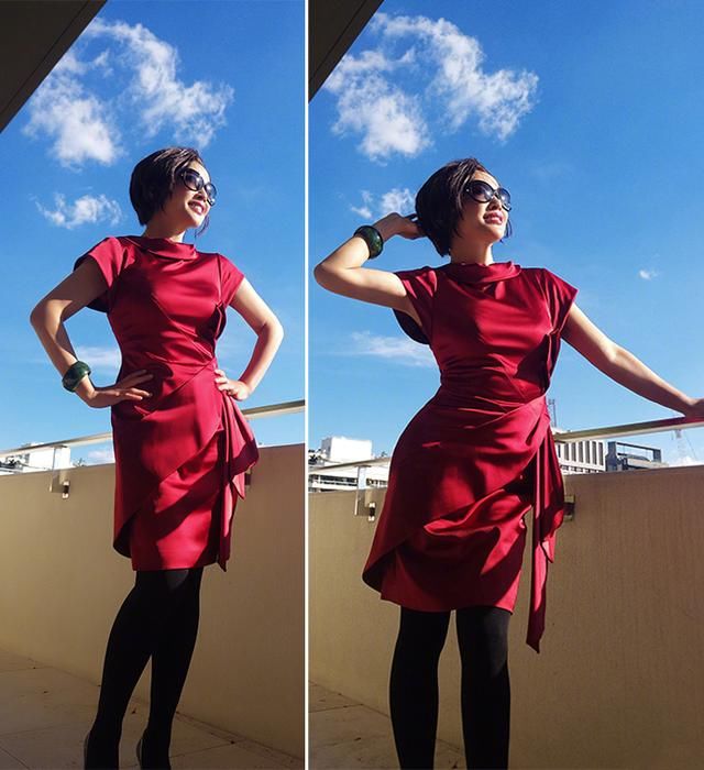 63岁刘晓庆穿挖肩印花裙风采不减当年，网友纷纷跪求冻龄秘籍