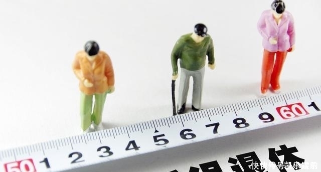 延迟退休遭“反对”,下岗工人的退休年龄,你知道吗