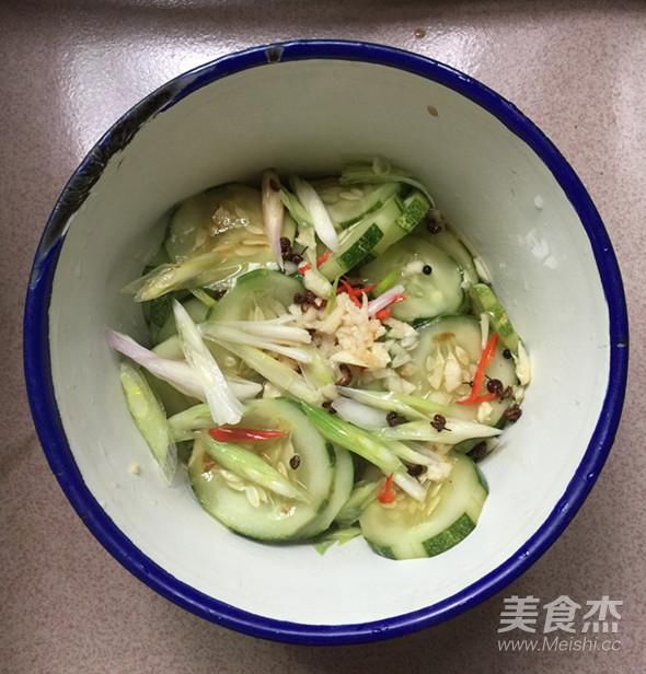  『青瓜』用它代替晚餐，闺蜜连吃3周，腰肢苗条脸白嫩显年轻，衣服穿S码