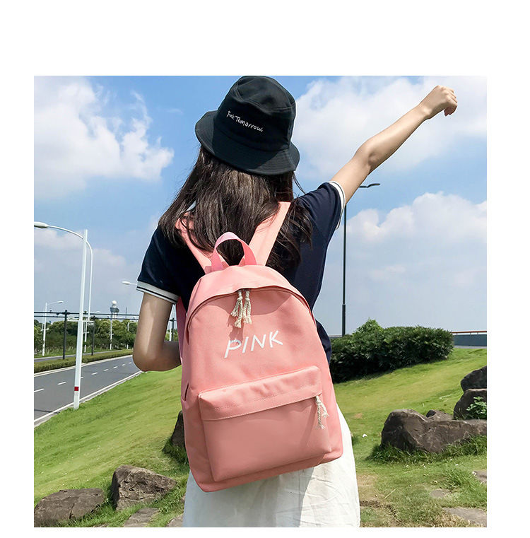 传统老气包包不要背了，秋季刚上新的女包，一年四季都能背