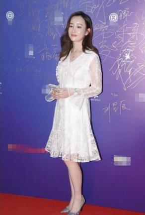 妈耶！我差点又认不出张檬了，脸上油光水滑的是刚打完玻尿酸吗？