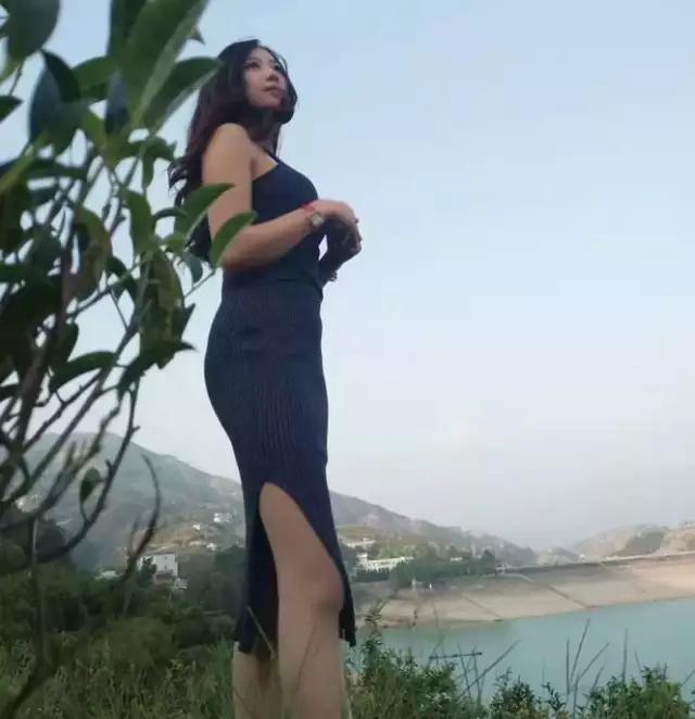 30多的成熟女人浓妆养眼，肉丝长腿才叫极品!